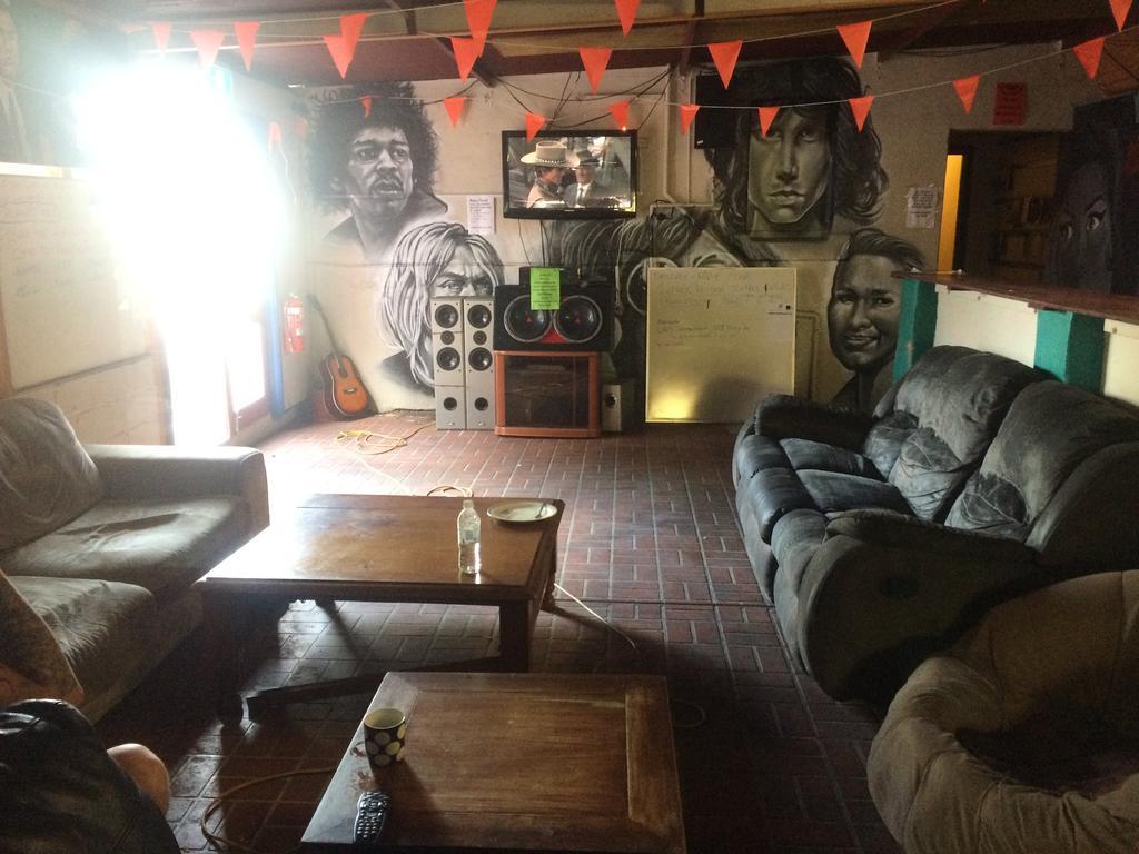 Planet Inn Backpackers Пърт Екстериор снимка